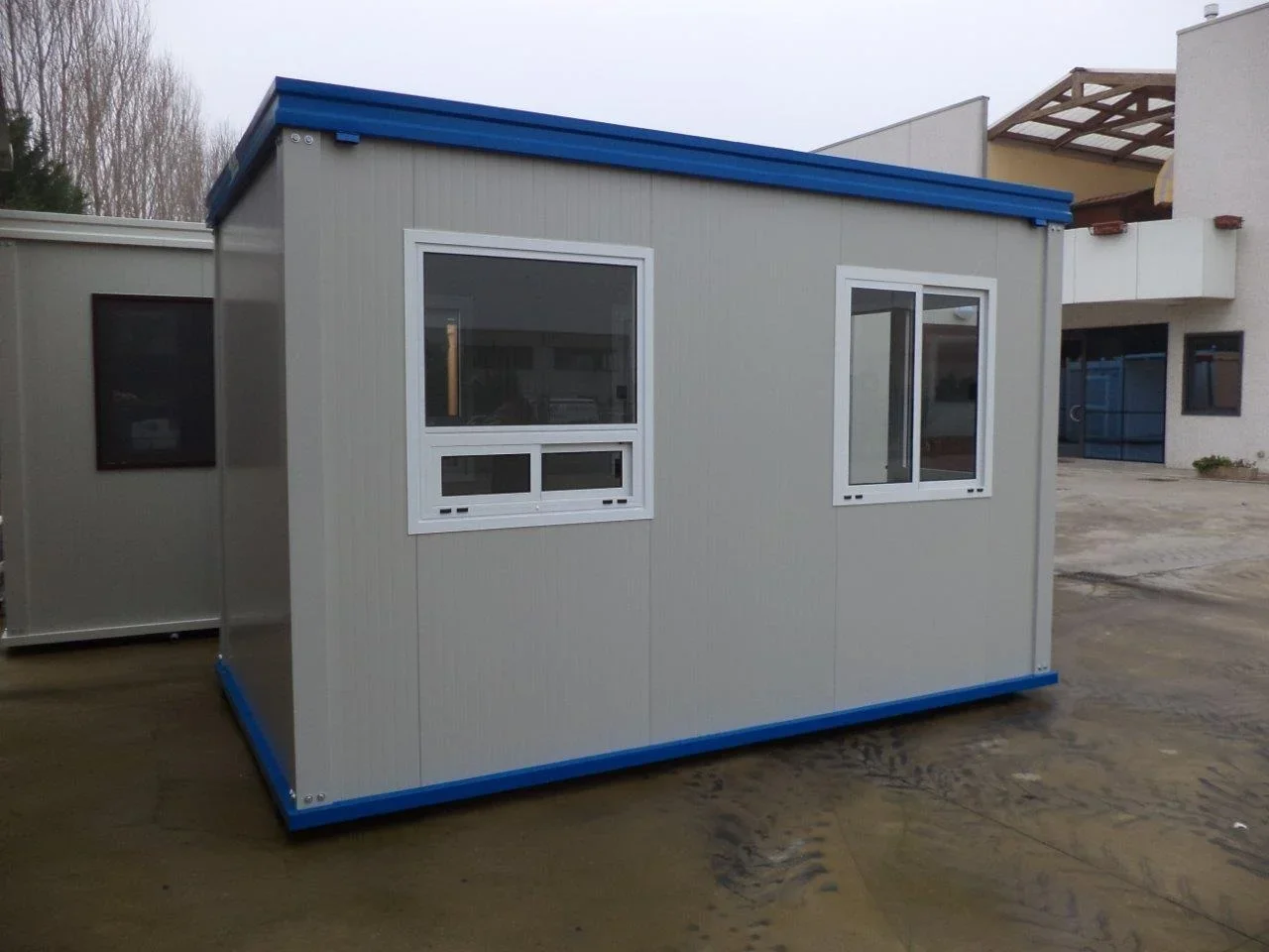 Container de chantier 4 × 2,4 m — photo 7